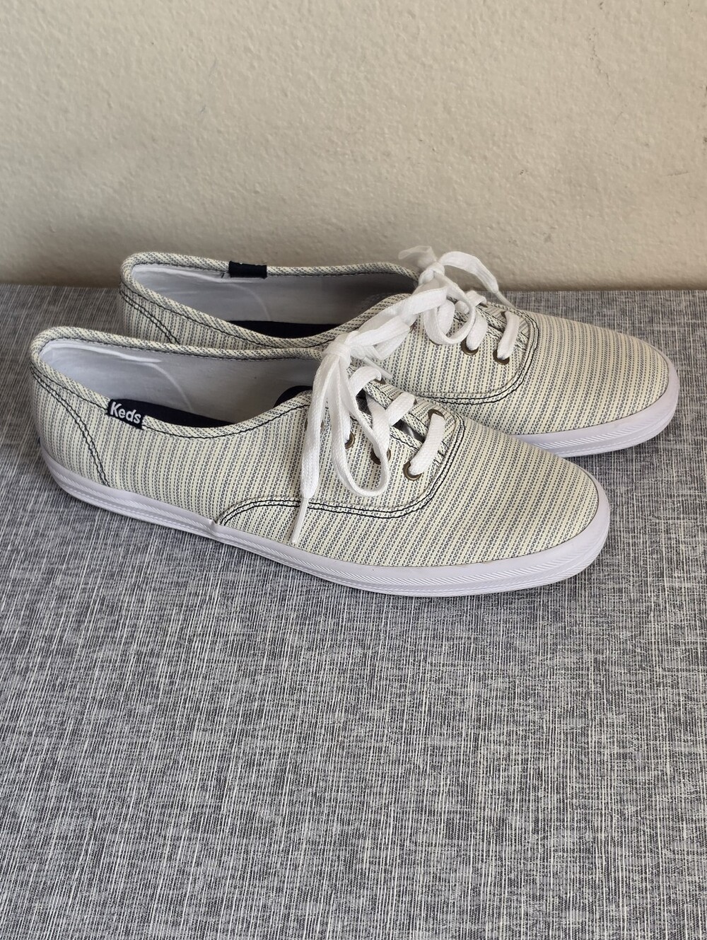 Womens Keds Railroad Stripe Shoes Size 6.5 Ivory Navy Blue